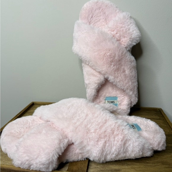 TOMS Pink Faux Fur Wm Susie Slip Womens Slippers sz 11 US Women Pink - Picture 7 of 8